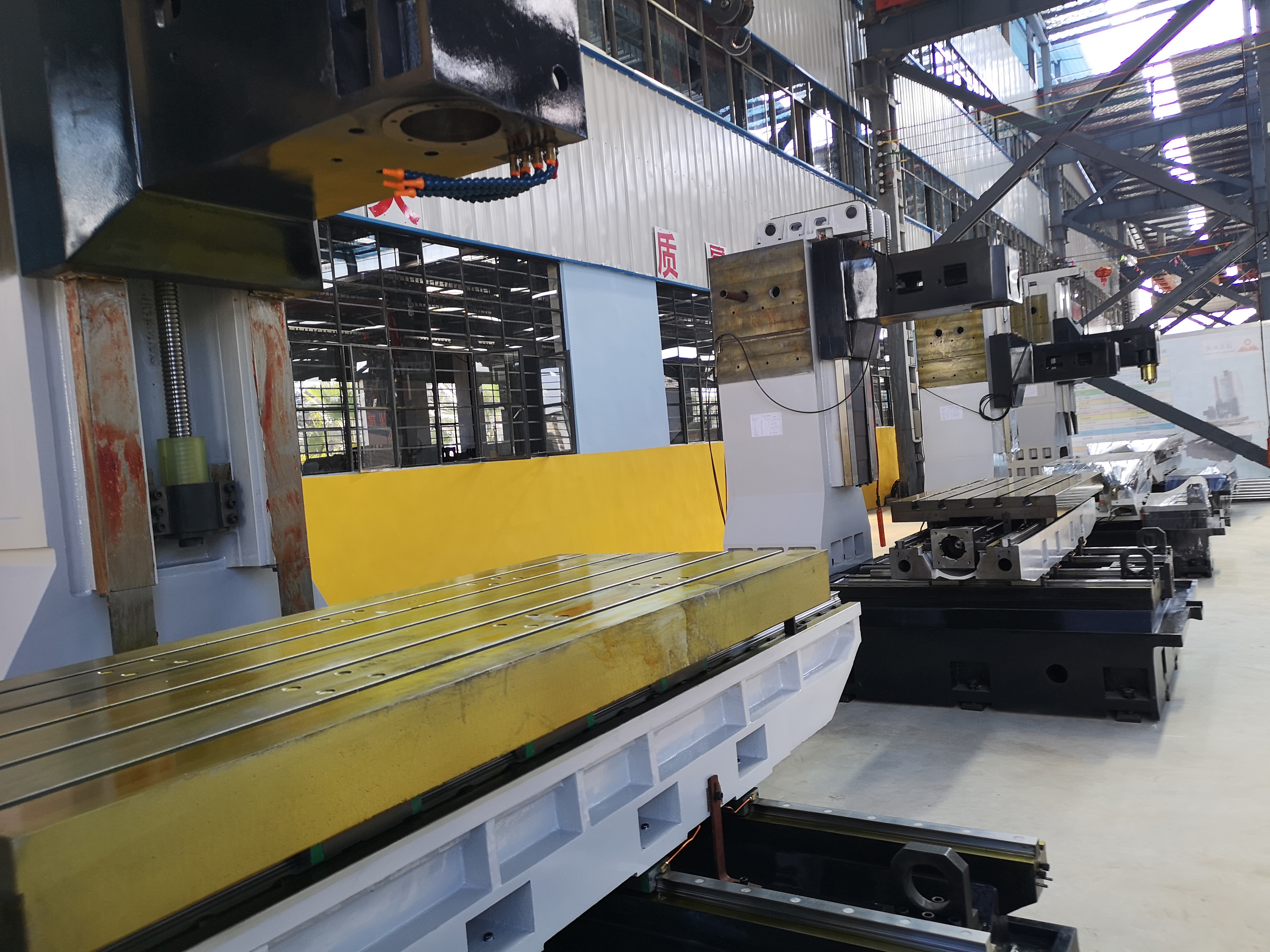 数控铣床数控加工中心安全操作及日常维护保养